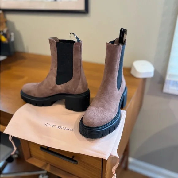 Stuart Weitzman Soho Chelsea Bootie - Picture 5 of 10